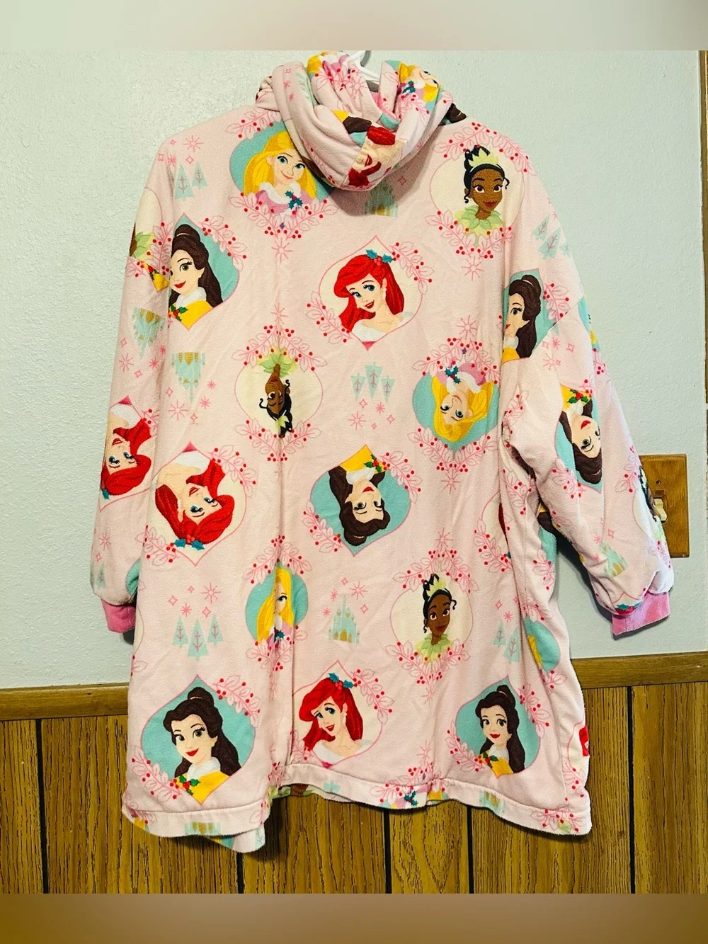 Disney Princess Girls' Pink Hooded pull over bathrobe size L/XL